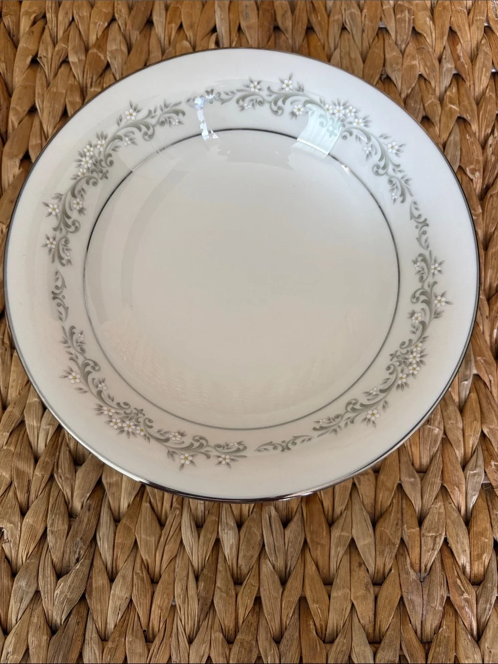 NORITAKE ‘Parkridge’ Coupe Soup Bowl 7 1/2” (7561) Discontinued Japan